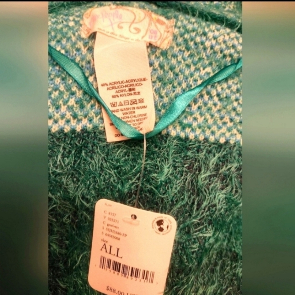 Free People Fuzzy Knit Boho Kimono – Teal & Navy Geometric – NWT (One Size) - Picture 2 of 3